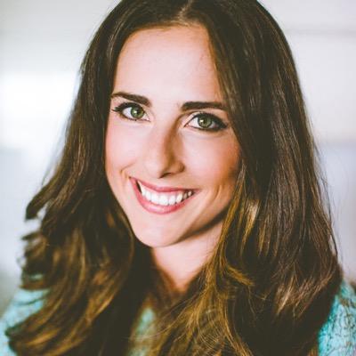 Profile Picture of Jennifer Pallian (@SavorySimple) on Twitter