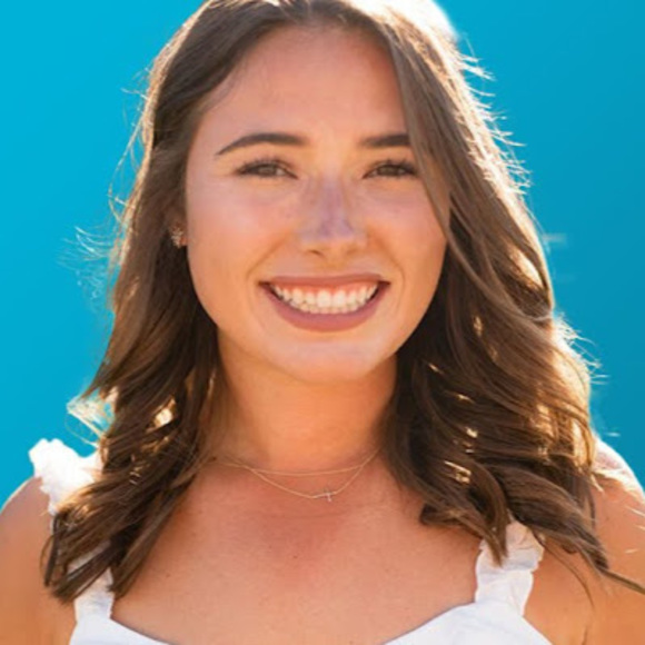 Hali mckenzie Reese - Poshmark Profile Picture of Hali mckenzie Reese (@hali_mckenzie98) on Poshmark