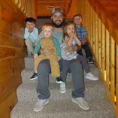 Profile Picture of joeygill93 (@@joeygill93) on Tiktok