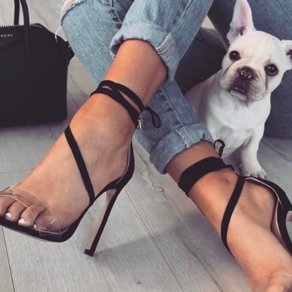 Profile Picture of Vanessa Estevez (@vanee1015) on Poshmark