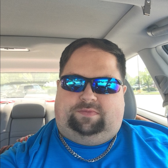 Profile Picture of Ryan Mason (@crmaso8430) on Poshmark