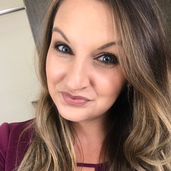 Profile Picture of Krista Orgeron (@xkristav12x) on Poshmark