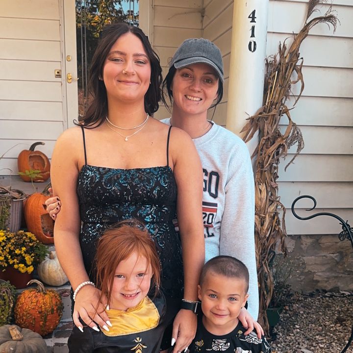 Profile Picture of Apple User576583308 (@mrskrayniak) on Tiktok