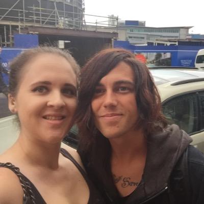 Profile Picture of Michelle  ☔️ (@Dyer_Michelle1) on Twitter