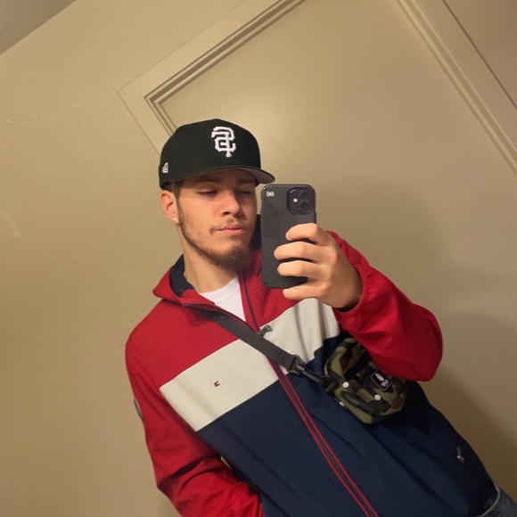 Profile Picture of Anthony Bonaparte (@bonaparte8901) on Poshmark