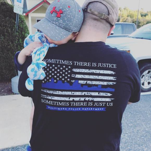 Profile Picture of Colleen Cardarelli (@leeniesloveys) on Poshmark