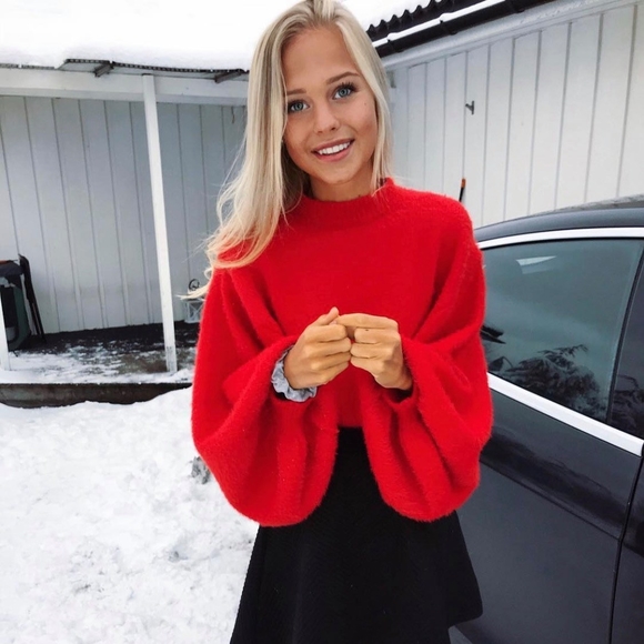 Profile Picture of Hedda Mellbye (@hgmellbye) on Poshmark