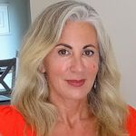 Profile Picture of Julia Gordon-Bramer (@jgordonbramer) on Instagram