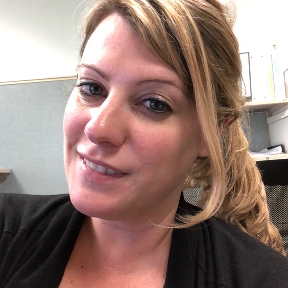 Profile Picture of Colleen Torrant (@ctorrant) on Poshmark