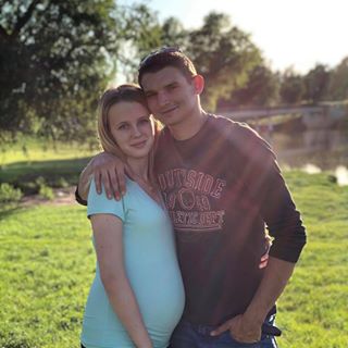 Profile Picture of Daniel Sharp (@danielandbecca) on Facebook