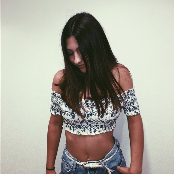 Profile Picture of Hailey Fischer (@haileyfischer) on Poshmark