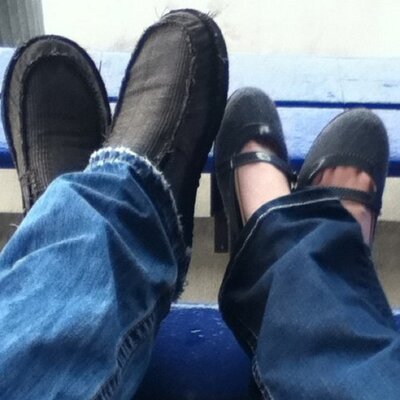 Profile Picture of Whitney Barber (@whitneebee) on Twitter