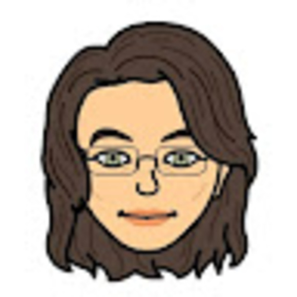 Profile Picture of Kelly Feschuk (@kellylee233) on Poshmark