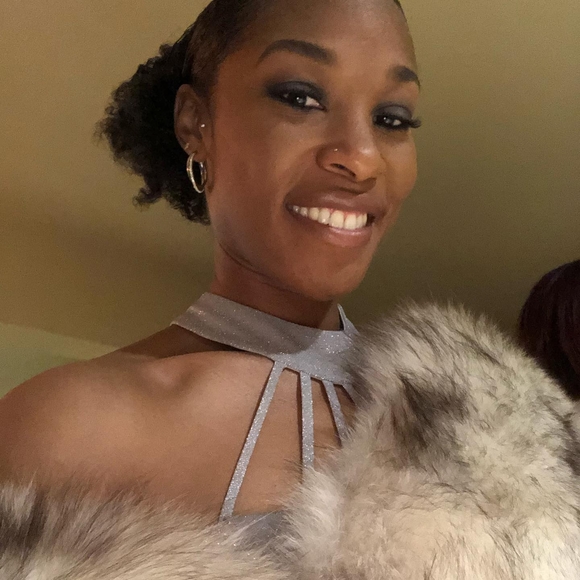 Profile Picture of Kyeisha Mabins (@sugamama8701) on Poshmark