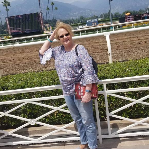 Profile Picture of Kris Freeman (@kfree2020) on Poshmark