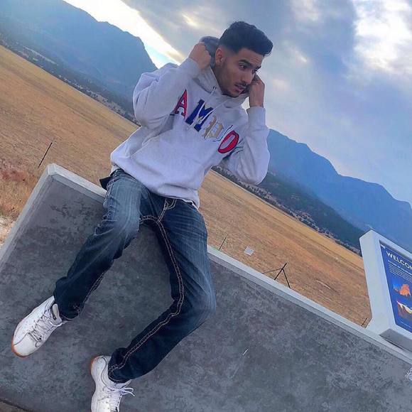 Profile Picture of Lucas Souza (@lucasrockworld) on Poshmark