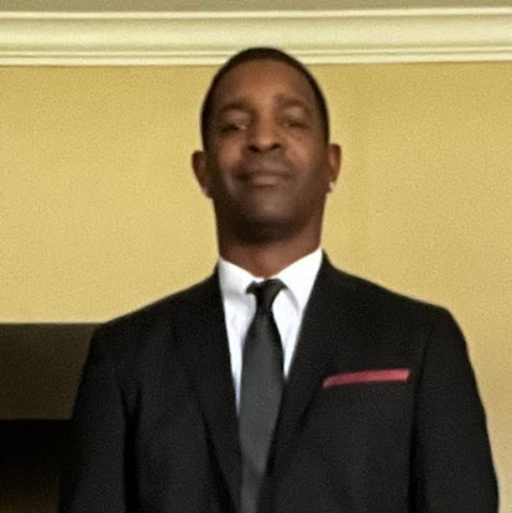 Profile Picture of John Renfro jr (@johnrenfrojr839) on Poshmark