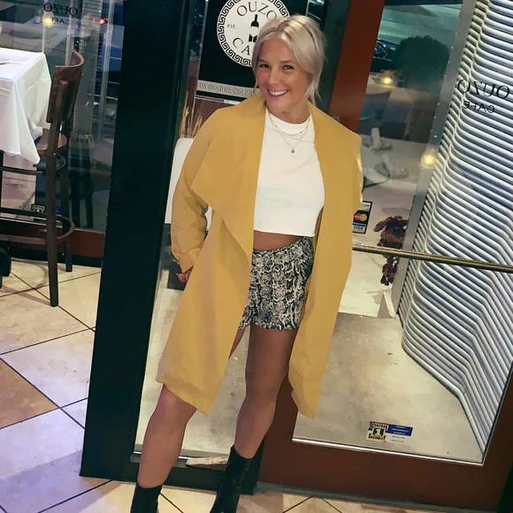 Profile Picture of Sophia Emordeno (@sophiaemordeno) on Poshmark