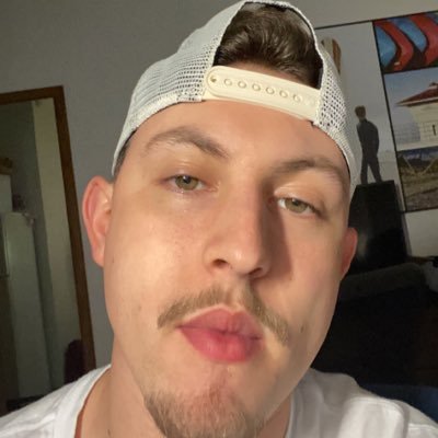 Profile Picture of Al Pastor Papi (@RealBesarBhavez) on Twitter