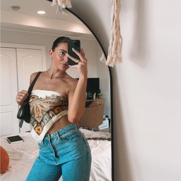 Profile Picture of Cheyenne Knueppel (@cknueppel) on Poshmark