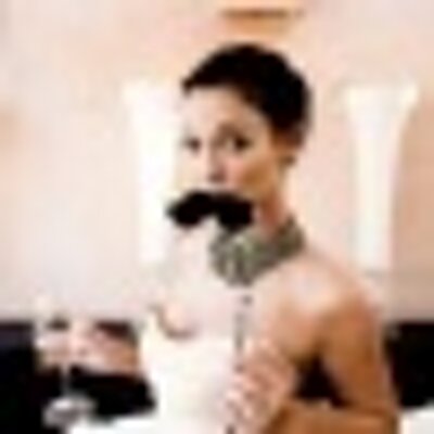 Profile Picture of April Lawrence (@drygoodsgeneral) on Twitter