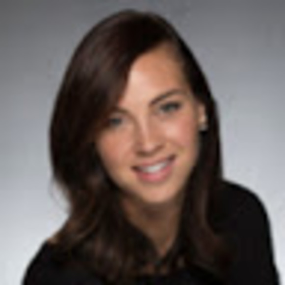 Profile Picture of Miriam Radelich (@miriamradelich) on Poshmark
