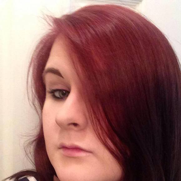 Profile Picture of Shayna Hankins (@avandc2995) on Poshmark