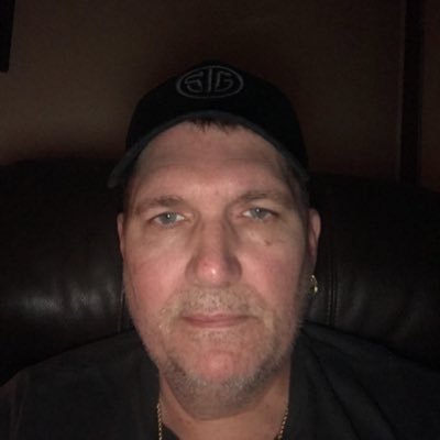 Profile Picture of Edward Fuchs (@EdwardFuchs10) on Twitter