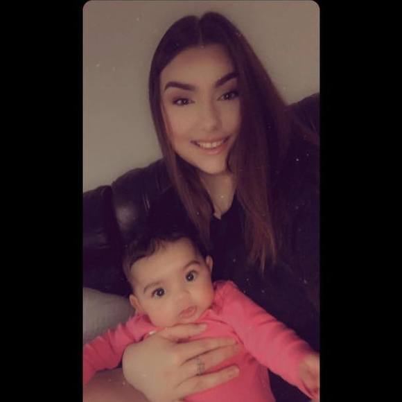 Profile Picture of Alyssa Wiley (@alyssawiley867) on Poshmark