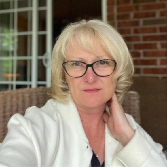 Profile Picture of Sonia Gauthier (@soniagauthier7) on Poshmark