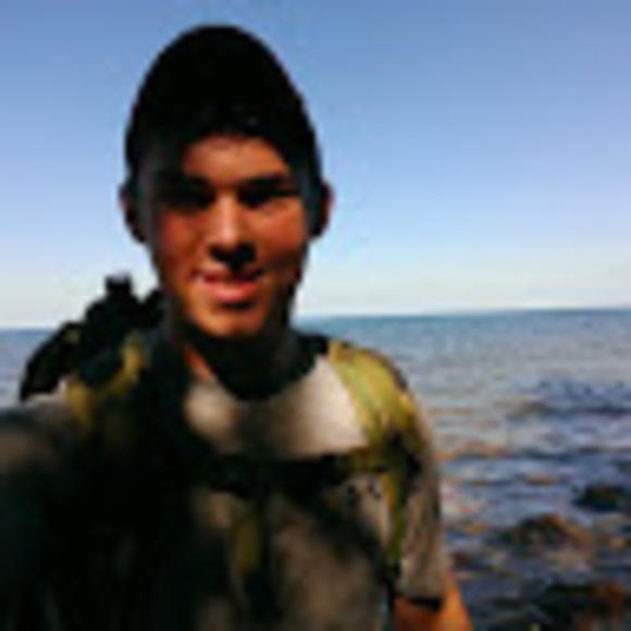 Profile Picture of Joseph Kemple (@josephkemple) on Poshmark