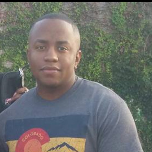 Eric Thurmond - Poshmark Profile Picture of Eric Thurmond (@ericlamar24) on Poshmark