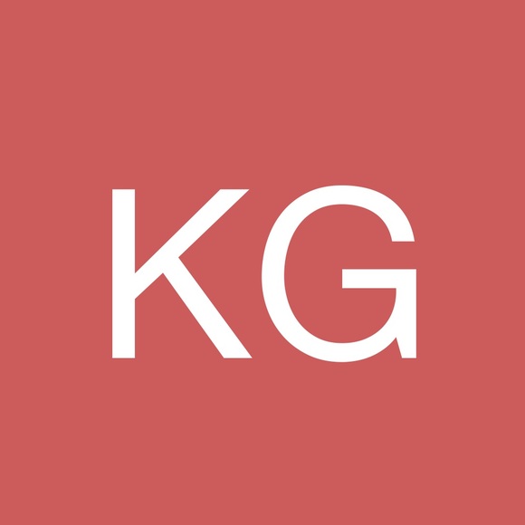 Profile Picture of Karen Glaus (@karenglaus) on Poshmark