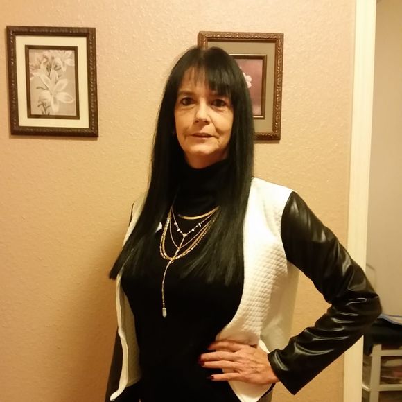 Profile Picture of Joanne Springer-shinn (@joannespring151) on Poshmark