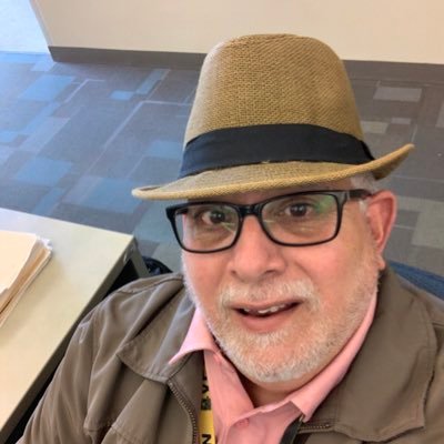 Profile Picture of Robert Santos (@papacito007) on Twitter