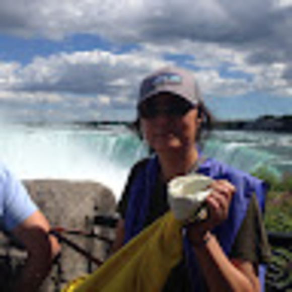 Profile Picture of Yujiang Su (@yujiangsu) on Poshmark