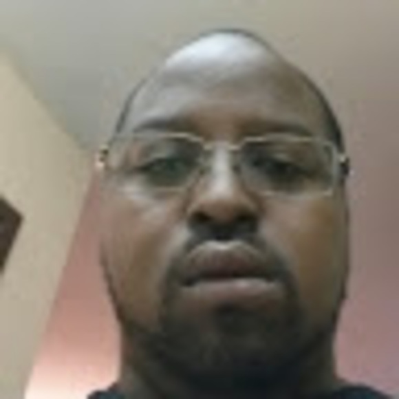 Profile Picture of Christopher Wayman (@cdwayman21) on Poshmark