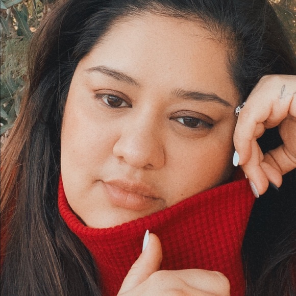 Profile Picture of Savannah Baca (@savannahbaca520) on Poshmark