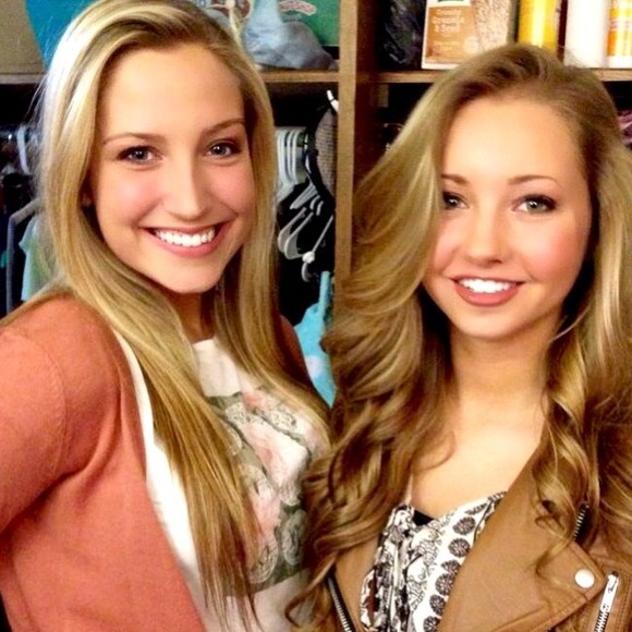 Profile Picture of Becca Tolfa (@beccatolfa) on Poshmark