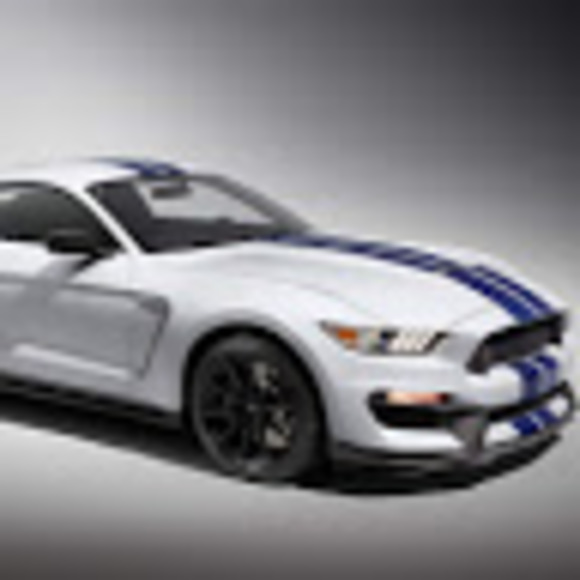 Profile Picture of Amanda Osburn (@amandaosburn098) on Poshmark