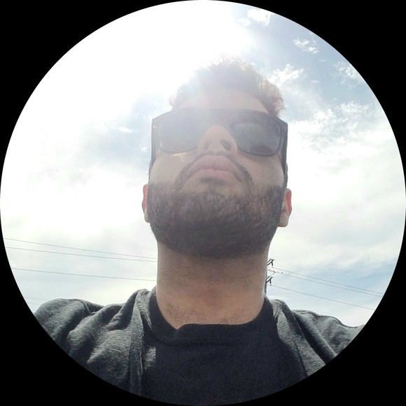 Profile Picture of Gilberto Marquez (@windupbird7373) on Poshmark