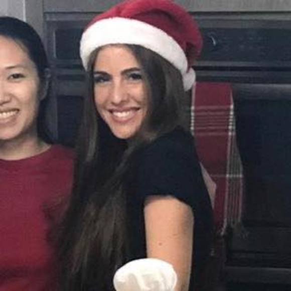 Agostina Tizzano - Poshmark Profile Picture of Agostina Tizzano (@aguistizzano) on Poshmark