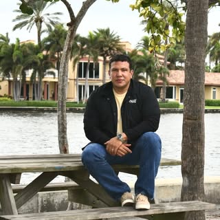 Profile Picture of Alexander Cuellar (@pochocuellar) on Instagram
