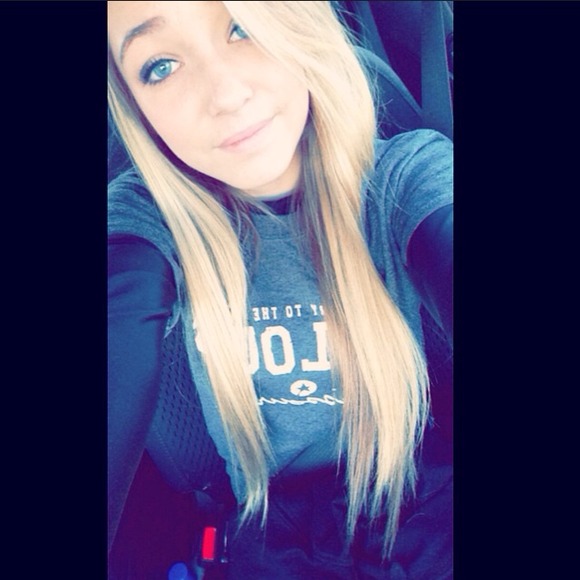 Profile Picture of Cassidy Lambie (@cass_lynn) on Poshmark