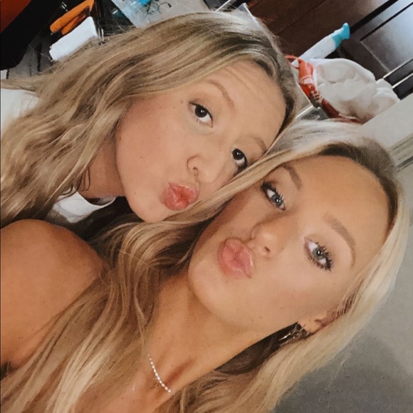 Profile Picture of Emily Luebke (@emluebke) on Poshmark