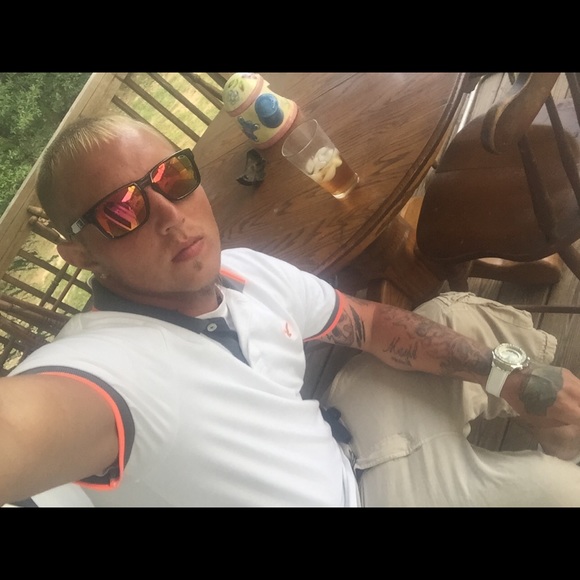 Profile Picture of Justin Finch (@justinfinch91) on Poshmark
