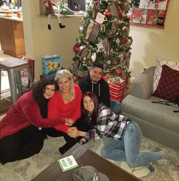 Profile Picture of Candy Placito (@mcplacitolamas) on Poshmark