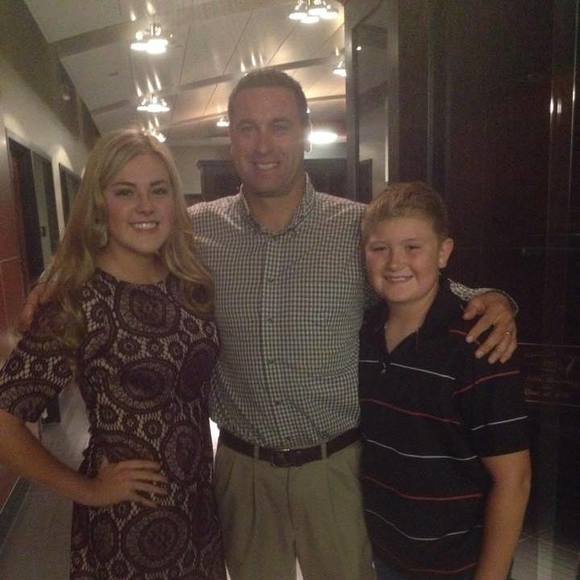 Profile Picture of Travis Blundell (@travisblundell) on Poshmark