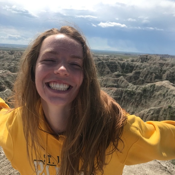 Profile Picture of Caitlin Shoemaker (@caitlinshor) on Poshmark