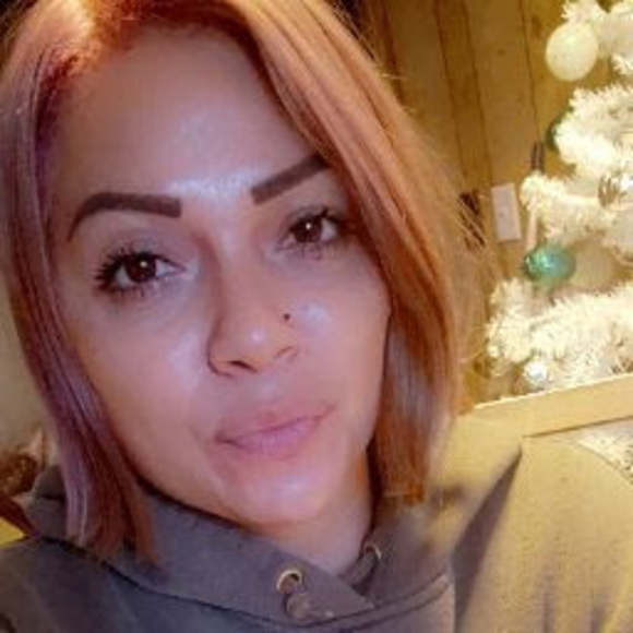 Terry Pequeno - Poshmark Profile Picture of Terry Pequeno (@terrypequeno) on Poshmark